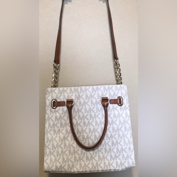 Michael Kors large Hamilton purse - Picture 3 of 9